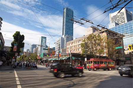 simsearch:700-03739482,k - Street scene, Robson Street, Downtown, Vancouver, British Columbia, Canada, North America Stock Photo - Rights-Managed, Code: 841-05961722