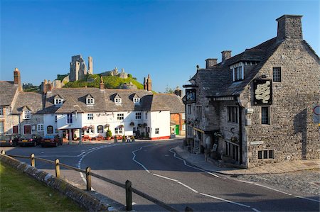 simsearch:841-03517157,k - Corfe Castle and village on a summer morning, Corfe, Dorset, England, United Kingdom, Europe Stock Photo - Rights-Managed, Code: 841-05962027