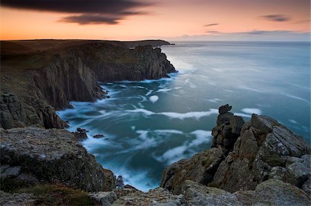 simsearch:841-06034119,k - Swirling tide around the base of the huge cliffs of Land's End, Cornwall, England, United Kingdom, Europe Stock Photo - Rights-Managed, Code: 841-05962112