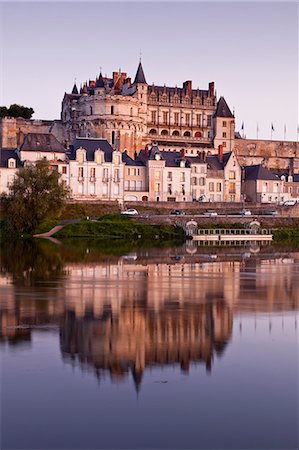 The chateau of Amboise, UNESCO World Heritage Site, reflecting in the waters of the River Loire at the end of the day, Amboise, Indre-et-Loire, Loire Valley, Centre, France, Europe Stock Photo - Rights-Managed, Code: 841-06034399