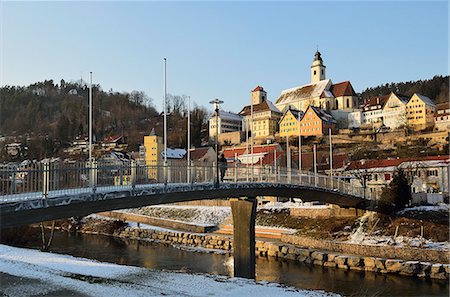 rail travel - Old town of Horb and the frozen River Neckar, Neckartal (Neckar Valley), Baden-Wurttemberg, Germany, Europe Stock Photo - Rights-Managed, Code: 841-06030932