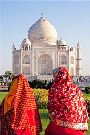 ethnic culture of india - Women in colourful saris at the Taj Mahal, UNESCO World Heritage Site, Agra, Uttar Pradesh state, India, Asia Stock Photo - Rights-Managed, Code: 841-06031257