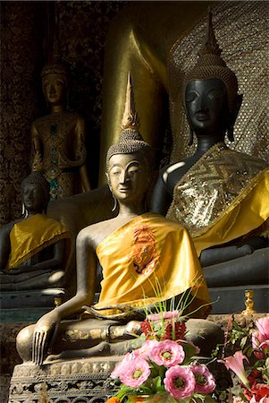 simsearch:841-06446692,k - Sitting Buddhas in the Main Temple, Wat Xieng Thong, UNESCO World Heritage Site, Luang Prabang, Laos, Indochina, Southeast Asia, Asia Stock Photo - Rights-Managed, Code: 841-06031641