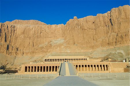 simsearch:841-06033889,k - Temple of Hatshepsut, Deir el Bahari, Thebes, UNESCO World Heritage Site, Egypt, North Africa, Africa Stock Photo - Rights-Managed, Code: 841-06032896