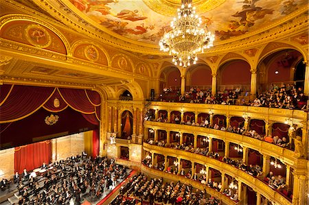 people opera - State Opera House (Magyar Allami Operahaz) with Budapest Philharmonic Orchestra, Budapest, Central Hungary, Hungary, Europe Stock Photo - Rights-Managed, Code: 841-06033387