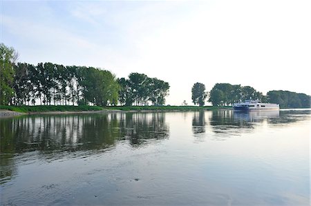 elbe - Cruise ship on the Elbe at Elster, Saxony-Anhalt, Germany, Europe Stock Photo - Rights-Managed, Code: 841-06344069