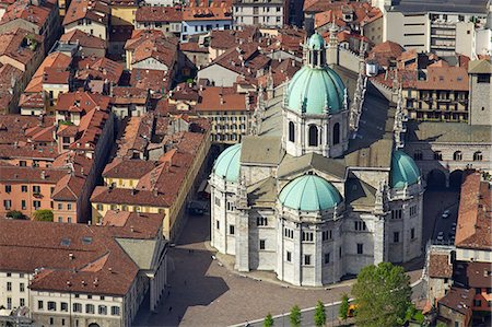 simsearch:841-06342155,k - Aerial view of Cathedral in Como town centre, Lake Como, Lombardy, Italian Lakes, Italy, Europe Stock Photo - Rights-Managed, Code: 841-06344542