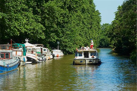 Navigation on the Canal du Midi between Carcassone and Beziers, UNESCO World Heritage Site, Aude, Languedoc Roussillon, France, Europe Stock Photo - Rights-Managed, Code: 841-06344570