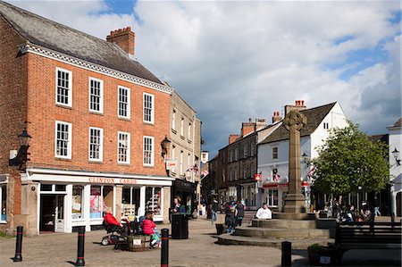 Market Place and Cross, Knaresborough, North Yorkshire, Yorkshire, England, United Kingdom, Europe Foto de stock - Con derechos protegidos, Código: 841-06345005