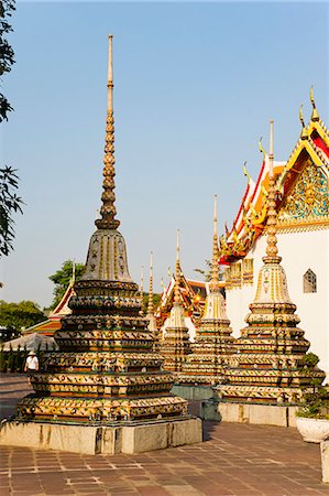 simsearch:841-06501931,k - Colourful stupa at Temple of the Reclining Buddha (Wat Pho), Bangkok, Thailand, Southeast Asia, Asia Stock Photo - Rights-Managed, Code: 841-06341119