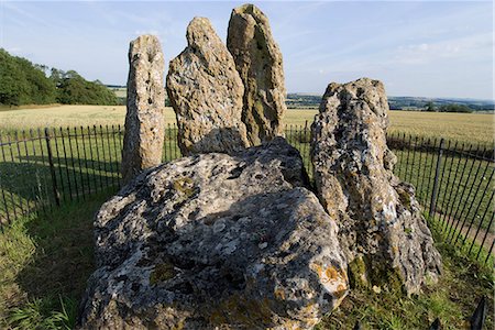 simsearch:841-07202123,k - The Kings' Men, part of the complex near the Rollright Stones, the Neolithic standing stone circle, dating from around 2500BC, on the Oxfordshire Warwickshire border, England, United Kingdom, Europe Stock Photo - Rights-Managed, Code: 841-06341997