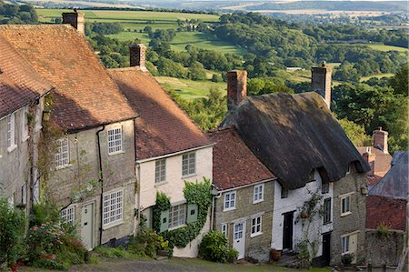 simsearch:841-03517157,k - Gold Hill, and view over Blackmore Vale, Shaftesbury, Dorset, England, United Kingdom, Europe Stock Photo - Rights-Managed, Code: 841-06342061