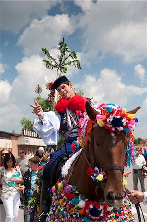 Man wearing Vlcnov folk dress during Ride of the Kings festival calling out verses supporting king, Vlcnov, Zlinsko, Czech Republic, Europe Stock Photo - Rights-Managed, Code: 841-06342114