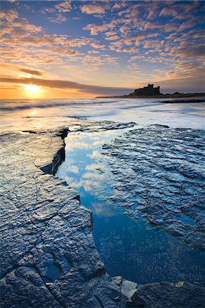 simsearch:841-06034119,k - Bamburgh Castle and coastal landscape at sunrise, Bamburgh, Northumberland, England, United Kingdom, Europe Stock Photo - Rights-Managed, Code: 841-06343372
