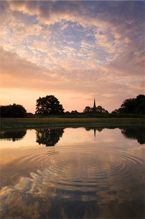 simsearch:841-06343474,k - Salisbury Cathedral spire and a beautiful dawn sky reflected in a rippled pond, Salisbury, Wiltshire, England, United Kingdom, Europe Stock Photo - Rights-Managed, Code: 841-06343494