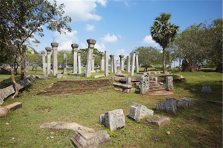 simsearch:841-07206105,k - Ruins of Kujjatissa Pabbata in Mahavihara Monastery, Anuradhapura, UNESCO World Heritage Site, North Central Province, Sri Lanka, Asia Stock Photo - Rights-Managed, Code: 841-06343684