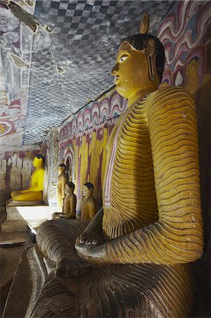 simsearch:841-06446692,k - Buddha statues in Cave 4 of Cave Temples, UNESCO World Heritage Site, Dambulla, North Central Province, Sri Lanka, Asia Stock Photo - Rights-Managed, Code: 841-06343753
