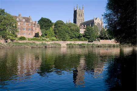 simsearch:841-03868215,k - Kleve Walk with Cathedral on East bank of River Severn, Worcester, Worcestershire, England, United Kingdom, Europe Stock Photo - Rights-Managed, Code: 841-06445709