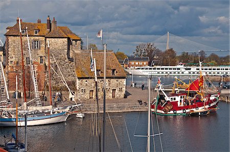 france architecture - Tthe Vieux Bassin with the Lieutenance dating from the 17th century, and boats, Honfleur, Calvados, Normandy, France, Europe Stock Photo - Rights-Managed, Code: 841-06445935