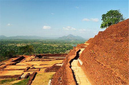 simsearch:841-06446692,k - View from top of Sigiriya (Lion Rock), UNESCO World Heritage Site, Sri Lanka, Asia Stock Photo - Rights-Managed, Code: 841-06446705