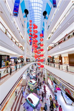 Intérieur d'un shopping moderne complexe au pied des tours Petronas, Kuala Lumpur, en Malaisie, l'Asie du sud-est, Asie Photographie de stock - Rights-Managed, Code: 841-06447193