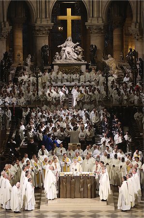 saltar - Chrism mass (Easter Wednesday) in Notre Dame Cathedral, Paris, France, Europe Stock Photo - Rights-Managed, Code: 841-06448126