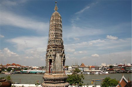 simsearch:841-06444990,k - Wat Arun temple (Temple of the Dawn) and Chao Phraya River, Bangkok, Thailand, Southeast Asia, Asia Stock Photo - Rights-Managed, Code: 841-06448176
