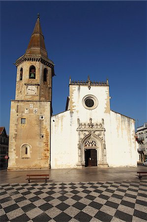 Manueline style Church of St. John the Baptist with octagonal tower, Praca de Republica, Tomar, Ribatejo, Portugal, Europe Stock Photo - Rights-Managed, Code: 841-06448427