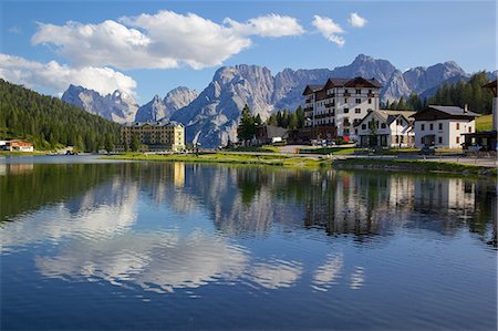 simsearch:841-07081635,k - Lago di Misurina, Belluno Province, Veneto, Italian Dolomites, Italy, Europe Stock Photo - Rights-Managed, Code: 841-06448789