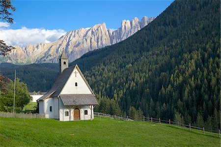 simsearch:841-07081444,k - Church and Latemar Group mountains near Welschnofen, Bolzano Province, Trentino-Alto Adige/South Tyrol, Italian Dolomites, Italy, Europe Stock Photo - Rights-Managed, Code: 841-06448783
