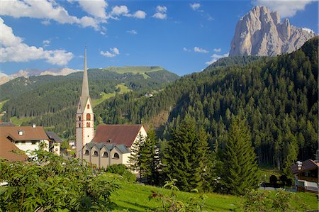 simsearch:841-06448891,k - Church in St. Cristina overlooked by Sassolungo Mountain, Gardena Valley, Bolzano Province, Trentino-Alto Adige/South Tyrol, Italian Dolomites, Italy, Europe Stock Photo - Rights-Managed, Code: 841-06448864