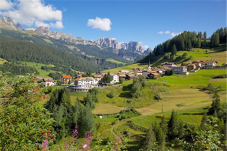 simsearch:841-06448891,k - Moena, Fassa Valley, Trento Province, Trentino-Alto Adige/South Tyrol, Italian Dolomites, Italy, Europe Stock Photo - Rights-Managed, Code: 841-06448875