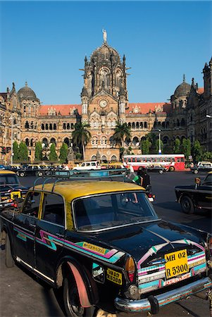 famous buildings in india - Taxi outside the Victoria Terminus (Chhatrapati Shivaji Terminus), UNESCO World Heritage Site, Mumbai (Bombay), Maharashtra, India, Asia Stock Photo - Rights-Managed, Code: 841-06449442