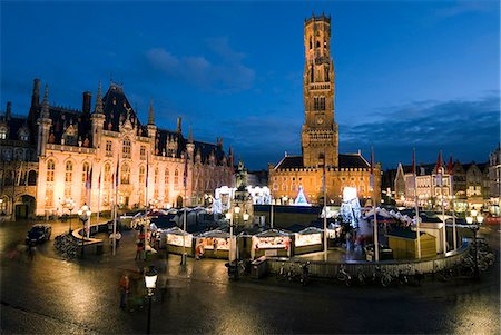 simsearch:841-06807677,k - Marché de Noël à la place du marché avec beffroi derrière, Bruges, Flandre occidentale (Flandre), Belgique, Europe Photographie de stock - Rights-Managed, Code: 841-06449482