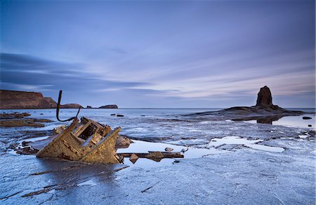 simsearch:841-06449661,k - Black Nab, Saltwick Nab and the wreck of Admiral von Tromp at Satlwick Bay, North Yorkshire, Yorkshire, England, United Kingdom, Europe Foto de stock - Con derechos protegidos, Código: 841-06449621