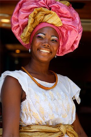 simsearch:841-07783120,k - Portrait of a Bahian woman in traditional dress at the Pelourinho district, Salvador (Salvador de Bahia), Bahia, Brazil, South America Stock Photo - Rights-Managed, Code: 841-06500404