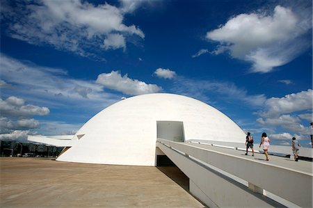 simsearch:841-05782943,k - Museo Nacional (National Museum) designed by Oscar Niemeyer, Brasilia, UNESCO World Heritage Site, Brazil, South America Photographie de stock - Rights-Managed, Code: 841-06500456