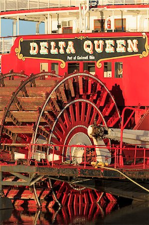 Delta Queen Riverboat, Chattanooga, Tennessee, United States of America, North America Stock Photo - Rights-Managed, Code: 841-06500890