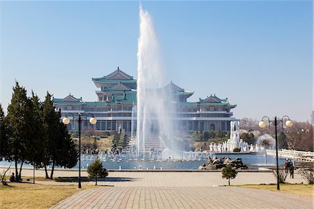 fountain - Mansudae Arts Theatre and fountains, Pyongyang, Democratic People's Republic of Korea (DPRK), North Korea, Asia Photographie de stock - Rights-Managed, Code: 841-06501195