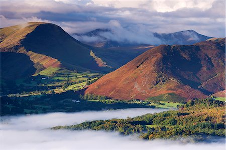 simsearch:841-06447444,k - Newlands Valley surrounded by mist at dawn, Lake District National Park, Cumbria, England, United Kingdom, Europe Stock Photo - Rights-Managed, Code: 841-06501346