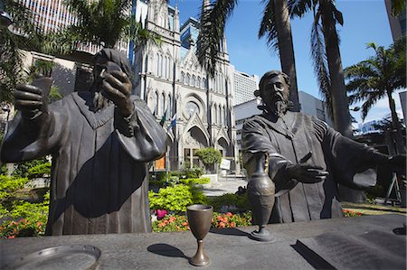 Statues outside Presbyterian Cathedral, Centro, Rio de Janeiro, Brazil, South America Photographie de stock - Rights-Managed, Code: 841-06501578