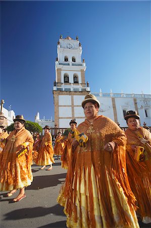 simsearch:841-07783120,k - Women dancing in festival in Plaza 25 de Mayo, Sucre, UNESCO World Heritage Site, Bolivia, South America Stock Photo - Rights-Managed, Code: 841-06501609
