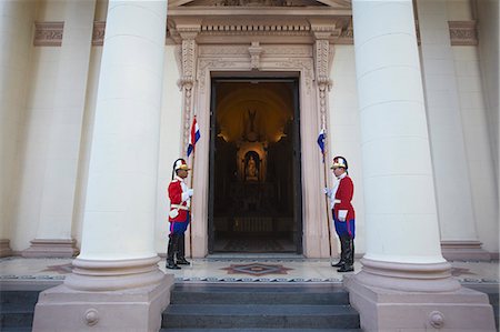 simsearch:841-07202015,k - Soldiers standing guard outside Panteon de los Heroes, Asuncion, Paraguay, South America Stock Photo - Rights-Managed, Code: 841-06501866