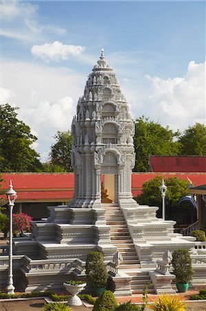 simsearch:841-06501931,k - Kantha Bopha Stupa at Silver Pagoda in Royal Palace, Phnom Penh, Cambodia, Indochina, Southeast Asia, Asia Stock Photo - Rights-Managed, Code: 841-06501924