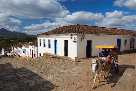 simsearch:841-06501542,k - Horse-drawn carriage on cobblestone street, Tiradentes, Minas Gerais, Brazil, South America Stock Photo - Rights-Managed, Code: 841-06501956