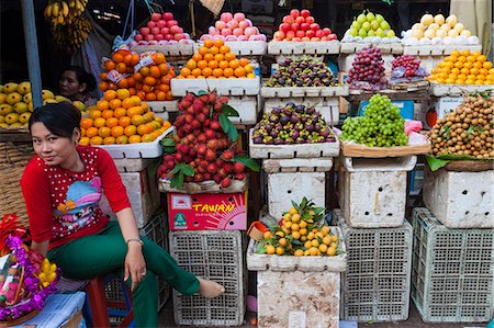 simsearch:841-06444990,k - Fruit store, Central Market, Phnom Penh, Cambodia, Indochina, Southeast Asia, Asia Stock Photo - Rights-Managed, Code: 841-06502581