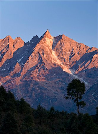 silhouette mountain peak - Gonglha, 5813 metres, Solu Khumbu Region, Nepal, Himalayas, Asia Stock Photo - Rights-Managed, Code: 841-06503070