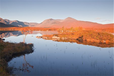 simsearch:841-06449943,k - Lochan na h-Achlaise reflecting the surrounding mountains on Rannoch Moor, a Site of Special Scientific Interest, Scotland, United Kingdom, Europe Stock Photo - Rights-Managed, Code: 841-06503266