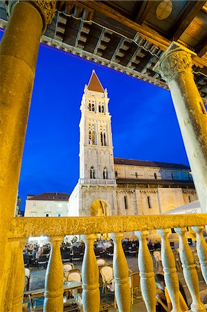 simsearch:841-07204677,k - St. Lawrence Cathedral at night, Trogir, Dalmatian Coast, Croatia, Europe Stock Photo - Rights-Managed, Code: 841-06804787