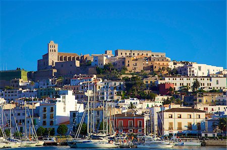 spain - Dalt Vila and Harbour, Ibiza Old Town, UNESCO World Heritage Site, Ibiza, Balearic Islands, Spain, Europe Foto de stock - Con derechos protegidos, Código: 841-06805333